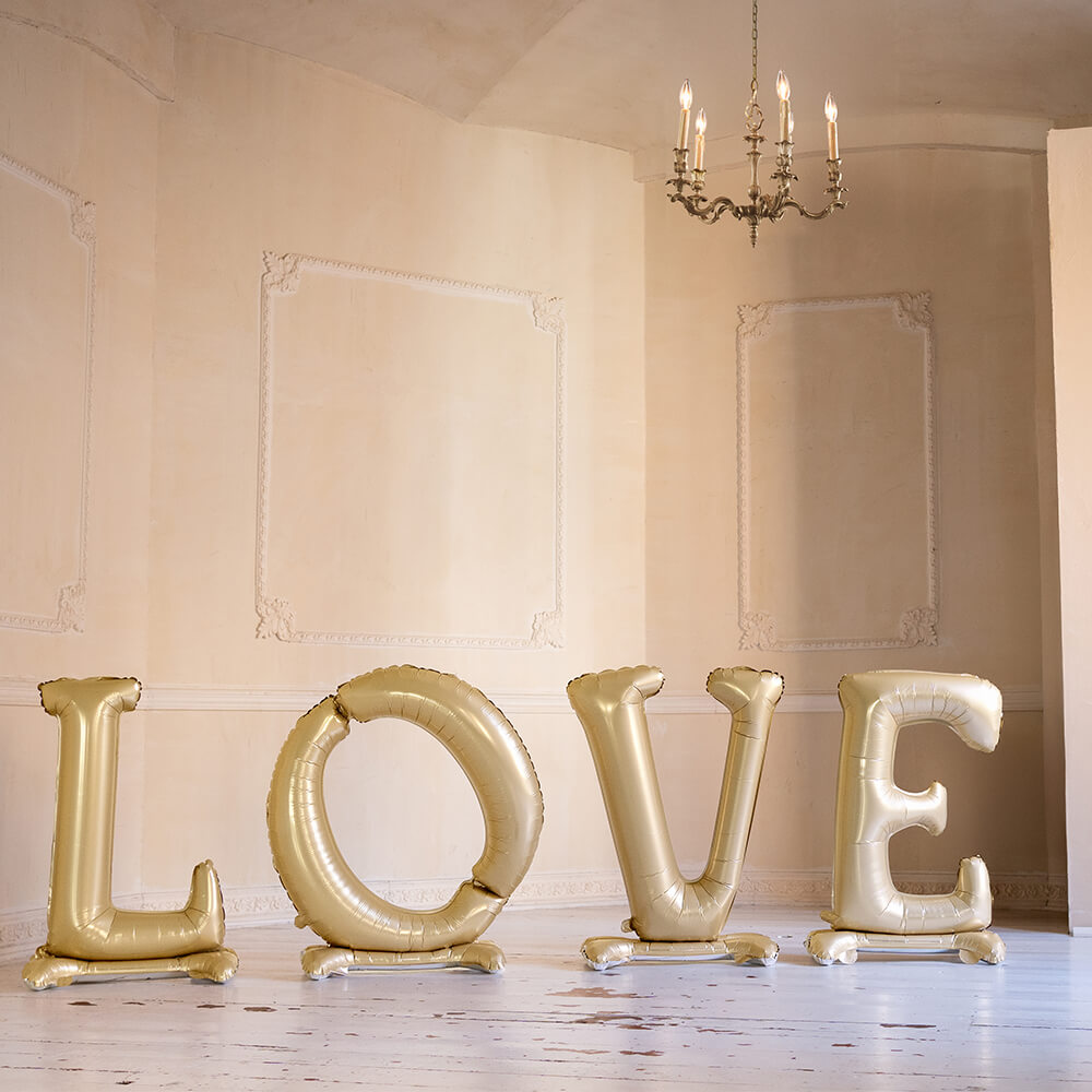 Stehender Folienballon LOVE, 300 x 97 cm, gold