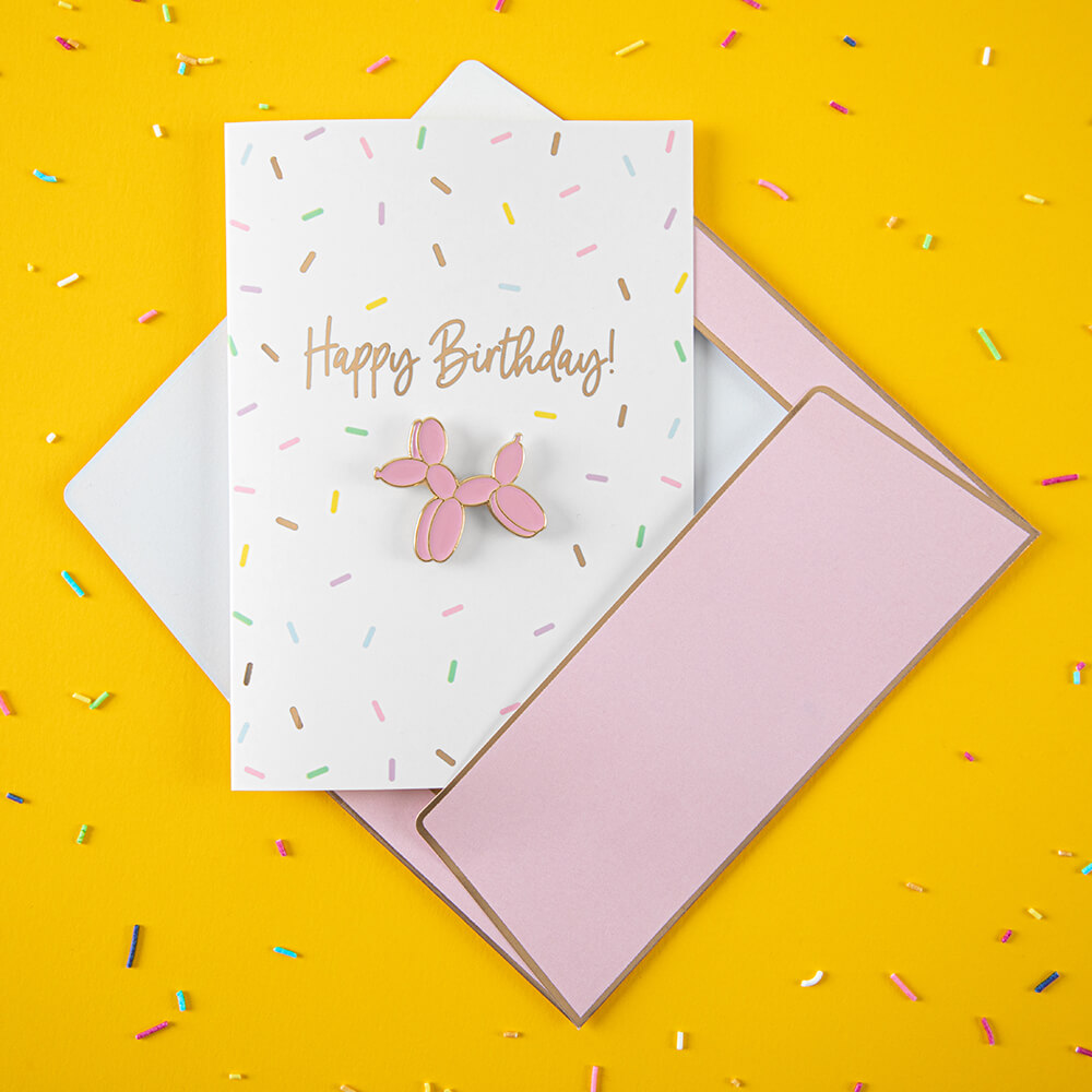 Karte Happy Birthday mit Anstecker Dog