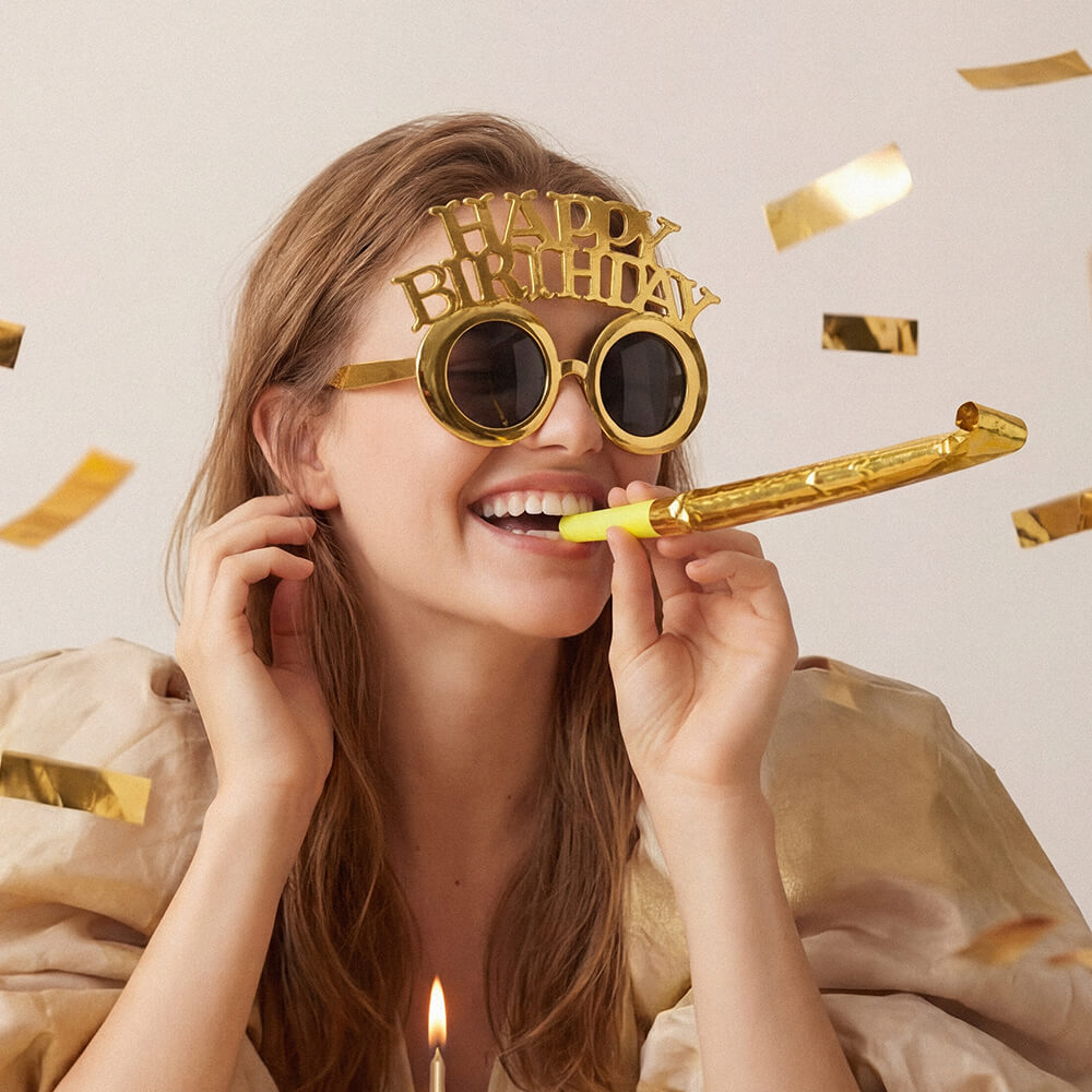 Brille Happy Birthday, Gold mit Schriftzug