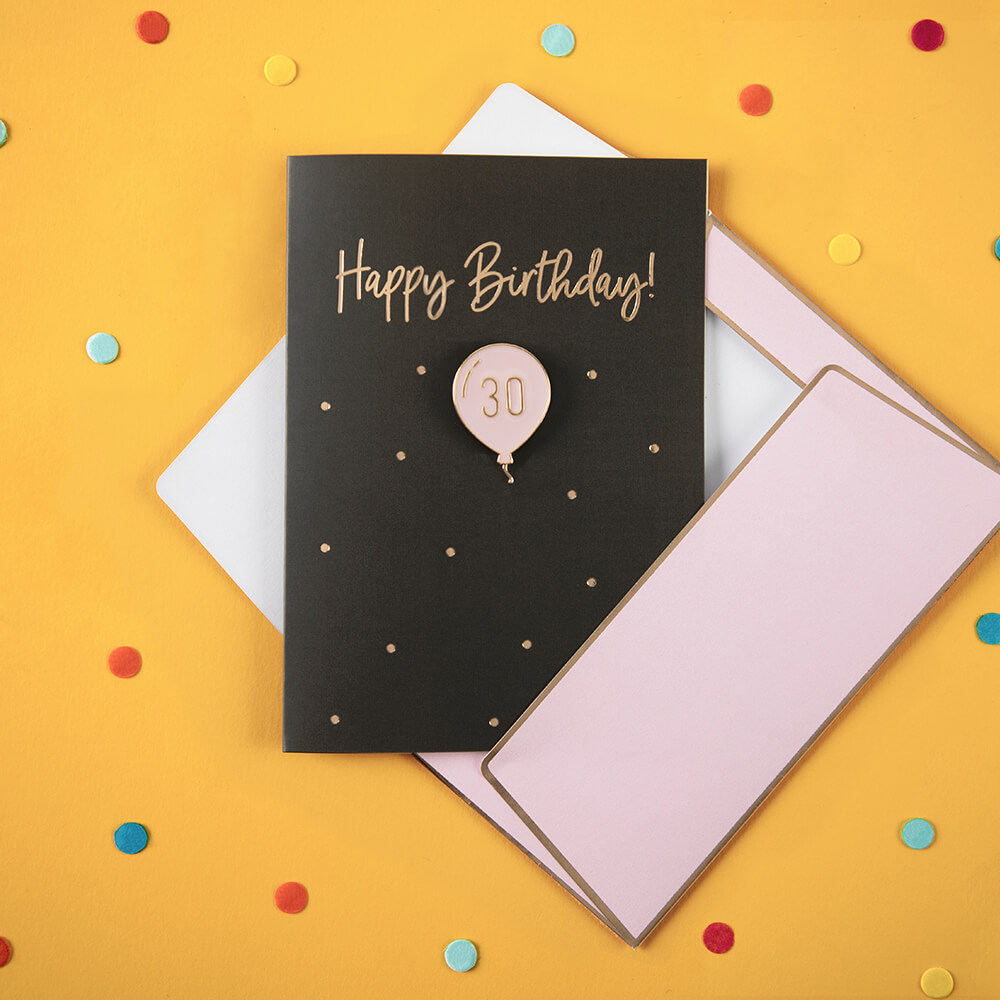 Karte Happy Birthday mit Anstecker